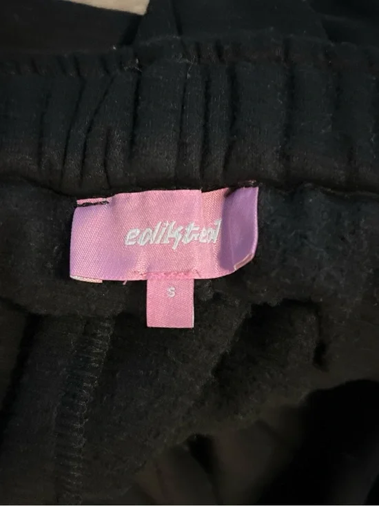 Black Wide-Leg Sweatpants - Picture 2 of 3